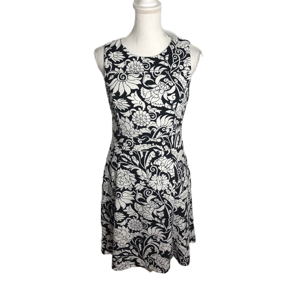 Eliza J Black White Floral Dress Sz 6 Sleeveless Paisley Print Midi